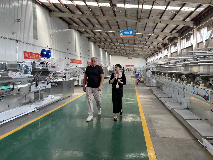 Russian Customers Visit for Wet Wipes Machine